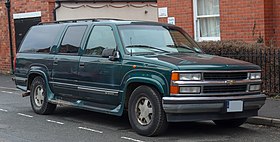 1997 Chevrolet Suburban 5.7 Front.jpg